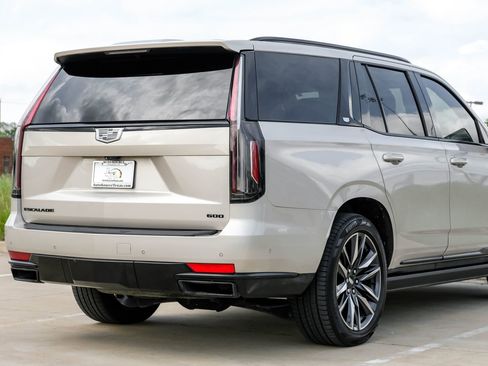 Used 2021 Cadillac Escalade Sport Platinum AWD/4WD image 10
