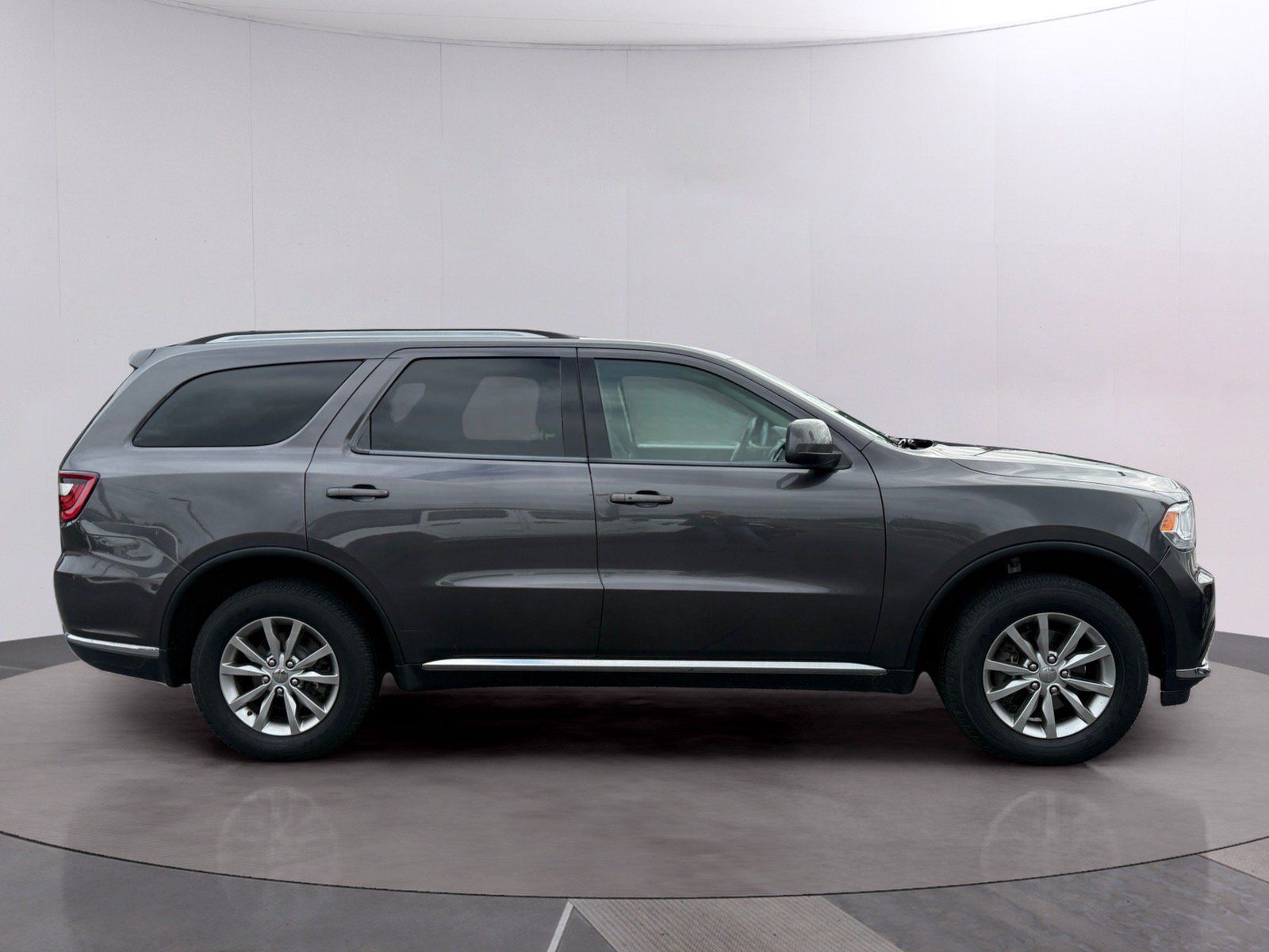 Used 2017 Dodge Durango SXT w/ Quick Order Package 23B AWD/4WD image 9