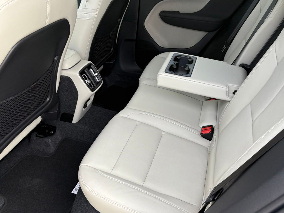 New 2026 Volvo XC40 B4 Plus w/ Protection Package Premier FWD image 18