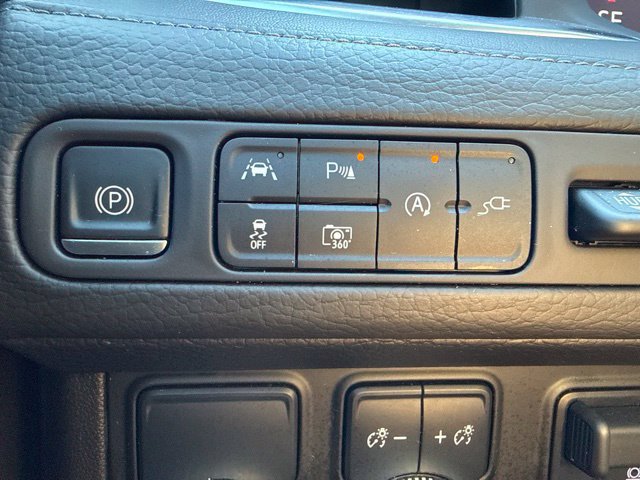 Used 2022 GMC Yukon XL Denali w/ Denali Premium Package RWD image 13