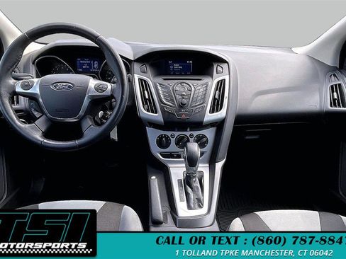 Used 2014 Ford Focus SE w/ SE Sport Package FWD image 15