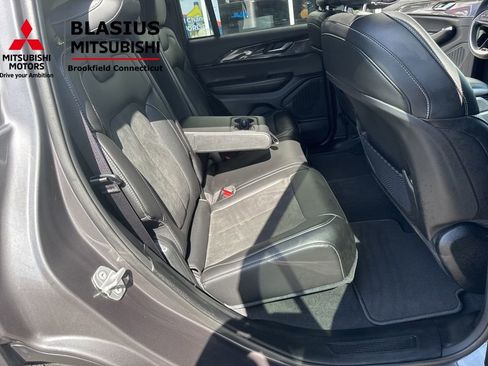 Used 2023 Jeep Grand Cherokee Altitude AWD/4WD image 44