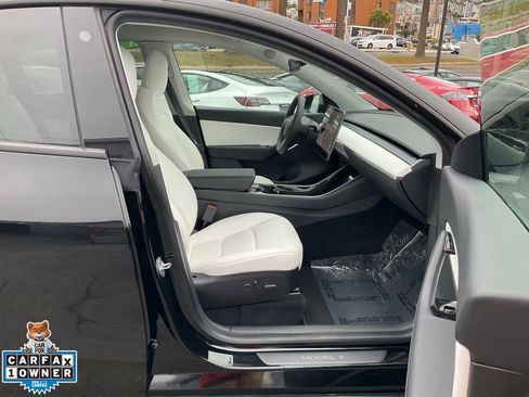 Used 2021 Tesla Model Y Long Range image 64