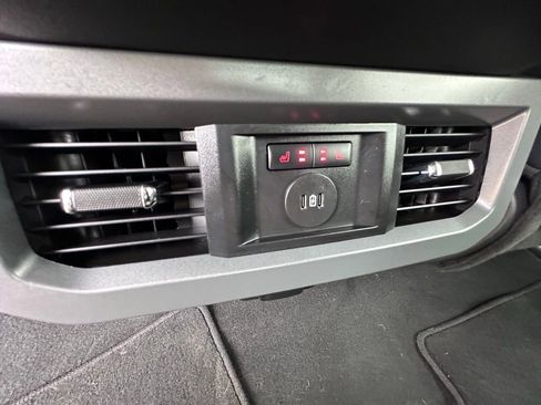 Used 2025 Ford F250 Lariat w/ Chrome Package image 11