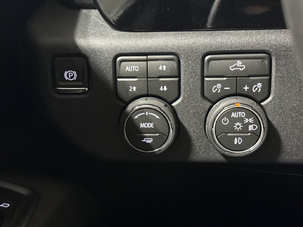 New 2026 Chevrolet Silverado 1500 RST w/ Z71 Off-Road Package AWD/4WD image 19