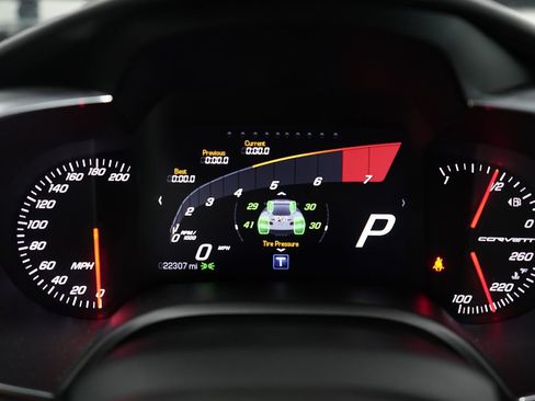 Used 2014 Chevrolet Corvette Stingray Coupe RWD image 24