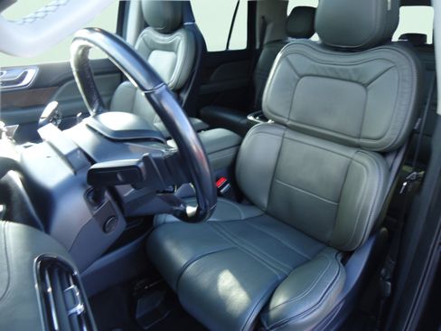 Used 2022 Lincoln Navigator L Black Label AWD/4WD image 15