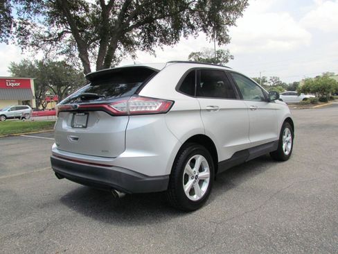 Used 2018 Ford Edge SE FWD image 9
