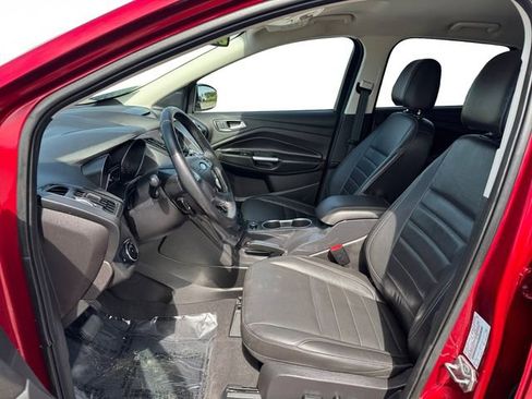 Used 2015 Ford Escape Titanium w/ Equipment Group 301A AWD/4WD image 10