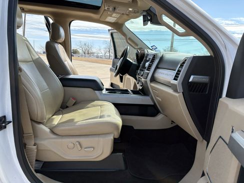 Used 2017 Ford F250 Lariat w/ Lariat Ultimate Package image 14