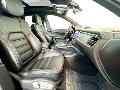 Used 2023 Porsche Macan GTS image 27