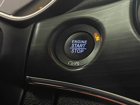 Used 2022 Jeep Grand Cherokee Limited image 29