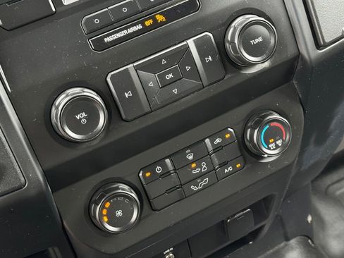 Used 2019 Ford F150 XL w/ Trailer Tow Package RWD image 18