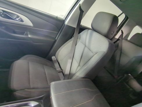 Used 2020 Chevrolet Traverse LT w/ Driver Confidence II Package image 7