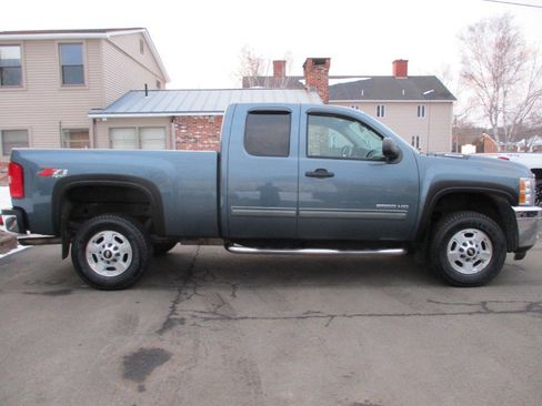 Used 2013 Chevrolet Silverado 2500 LT w/ Interior Plus Package image 7