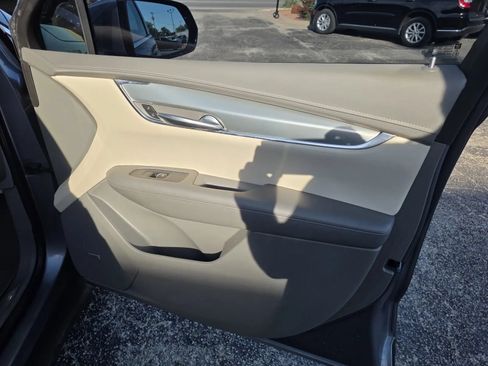 Used 2021 Cadillac XT5 Premium Luxury w/ LPO, Floor Liner Package FWD image 16