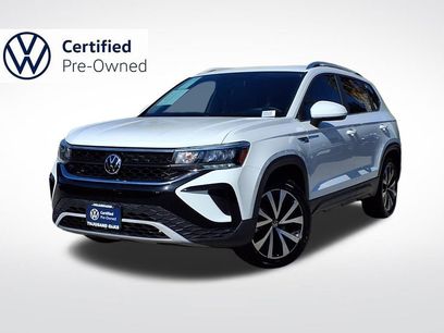 Certified 2022 Volkswagen Taos SE w/ Panoramic Sunroof Package