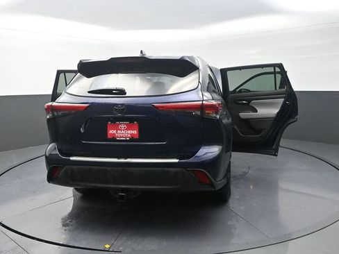 Used 2022 Toyota Highlander XLE w/ Protection Package #3 (TMS) AWD/4WD image 44