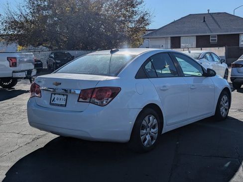Used 2016 Chevrolet Cruze LS image 3