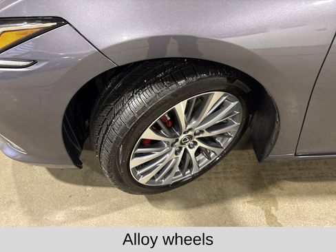 Used 2019 Lexus ES 350 w/ Premium Package image 27