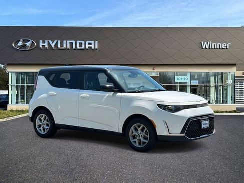 Used 2024 Kia Soul S FWD image 6