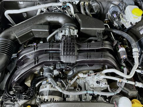 Used 2025 Subaru Outback Premium image 34