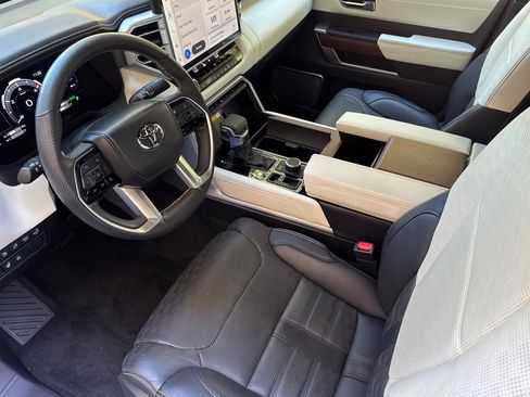Used 2024 Toyota Tundra Capstone AWD/4WD image 4