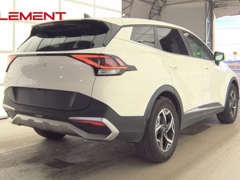 Used 2024 Kia Sportage LX image 9
