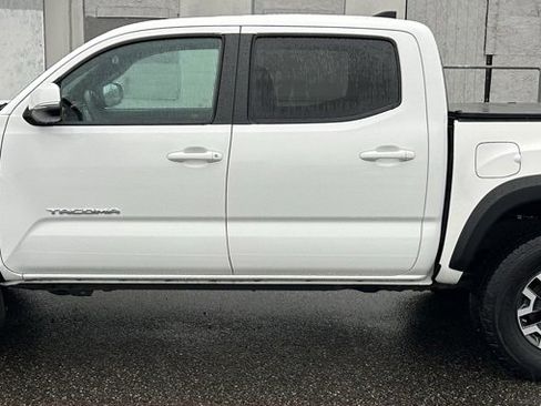 Certified 2019 Toyota Tacoma TRD Off-Road image 8