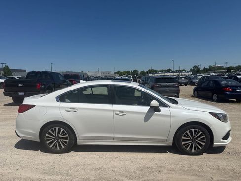 Used 2018 Subaru Legacy 2.5i Premium w/ Moonroof Package AWD/4WD image 9