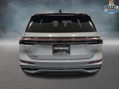 Used 2025 Lincoln Nautilus Reserve w/ Jet Appearance Package AWD/4WD image 6