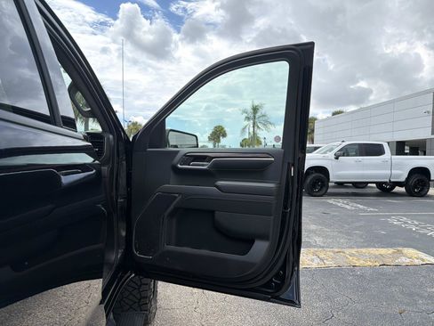 Used 2024 GMC Sierra 1500 Elevation w/ LPO, Elevation Black Package AWD/4WD image 12