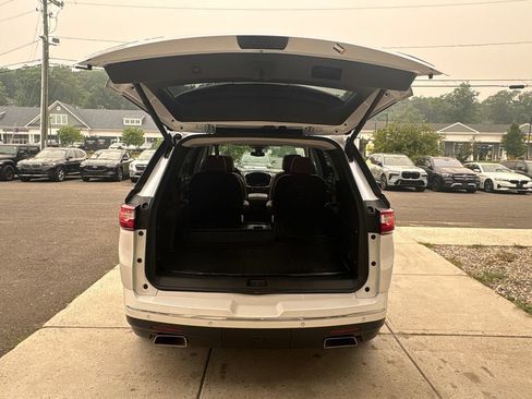 Used 2021 Chevrolet Traverse High Country w/ LPO, Floor Liner Package AWD/4WD image 86