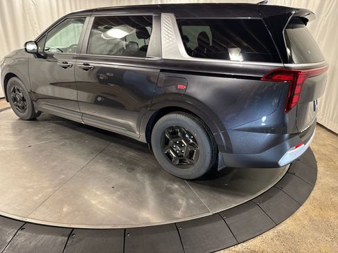 New 2026 Kia Carnival FWD image 7