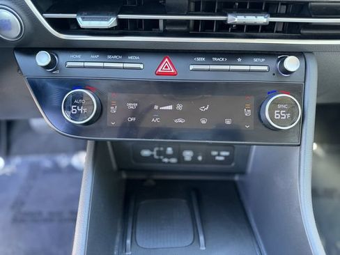 Used 2024 Hyundai Sonata SEL FWD image 21