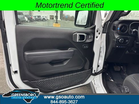 Used 2024 Jeep Wrangler Unlimited Rubicon 4xe w/ Convenience Group AWD/4WD image 14
