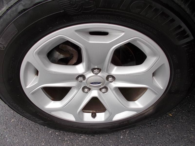 Used 2013 Ford Edge SEL FWD image 17