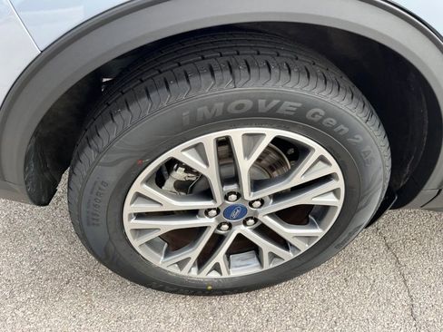 Used 2022 Ford Escape SEL w/ Technology Package image 38