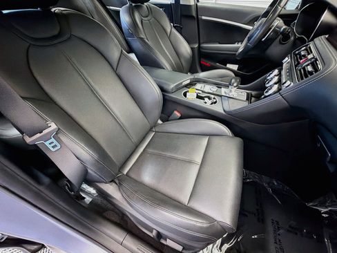 Used 2022 Genesis G70 2.0T RWD image 15