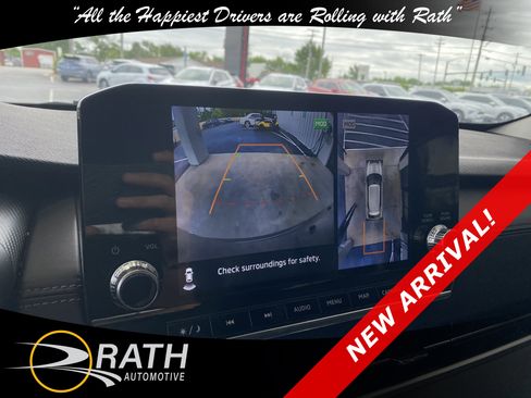 Used 2024 Mitsubishi Outlander SEL FWD image 16