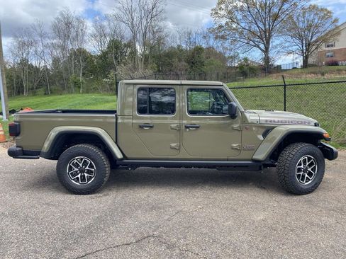 New 2026 Jeep Gladiator Rubicon w/ Steel Power Dome Hood Package AWD/4WD image 6