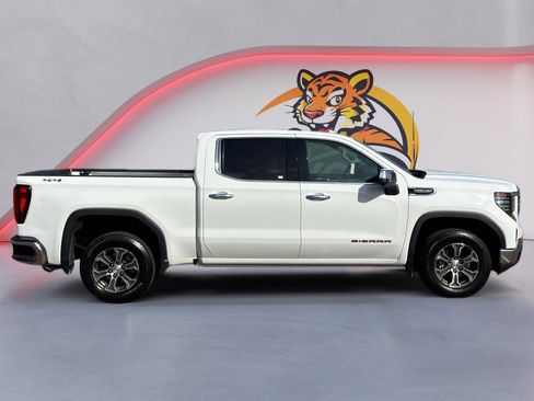 Used 2025 GMC Sierra 1500 SLT image 4