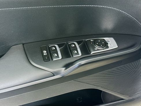 Used 2025 Kia K5 LXS image 15