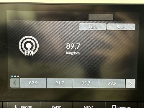 Used 2023 Honda Pilot LX image 16