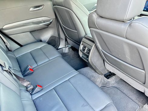 Used 2024 Cadillac XT4 Premium Luxury image 16