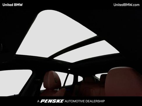 Used 2024 BMW X4 M40i w/ Premium Package image 12