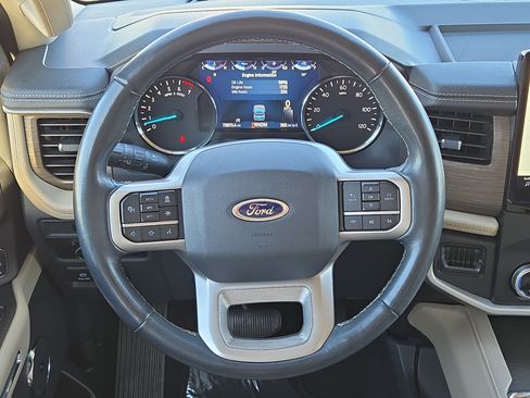 Certified 2024 Ford Expedition Limited image 21