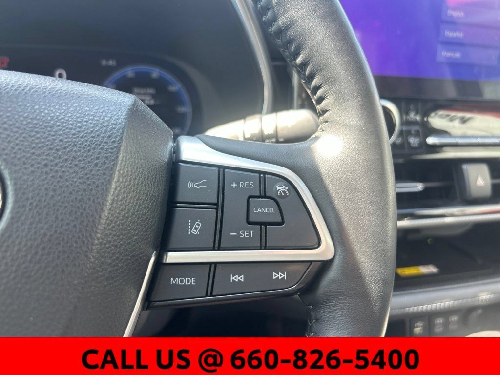 Used 2023 Toyota Highlander Platinum AWD/4WD image 14