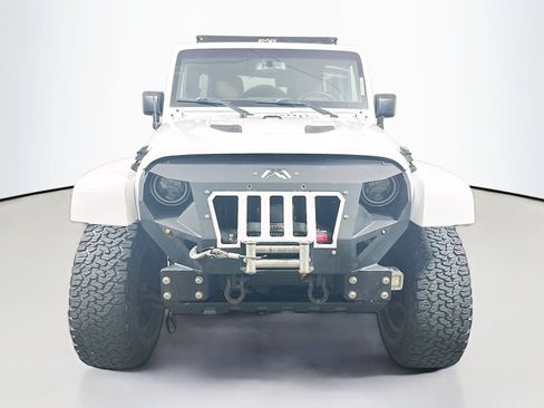Used 2016 Jeep Wrangler Unlimited Rubicon w/ Connectivity Group AWD/4WD image 2