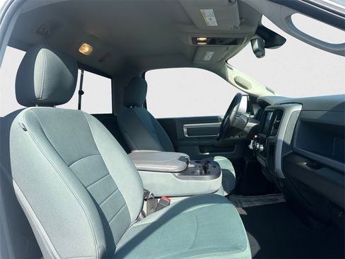 Used 2015 RAM 1500 Express image 25